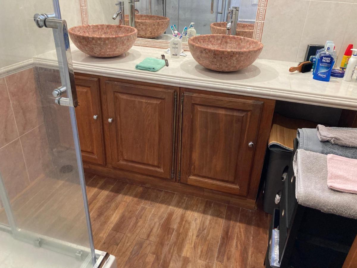 בסטיה Location Chambre Avec Salle De Bain Et Partie Commune Sea View & Mountain View Renting 1 Of 3 Bedrooms With Shared Common Space 3 Bdrm Apt Not 1 Bdrm Plus Clime Ou Ac מראה חיצוני תמונה